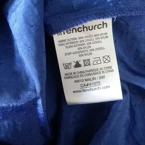 Blouse size small - Picture 7 of 7